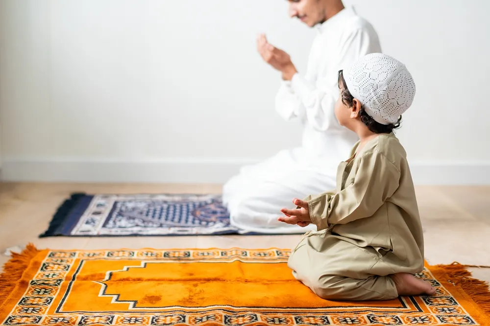 Praying Tahajjud for 40 Days Benefits